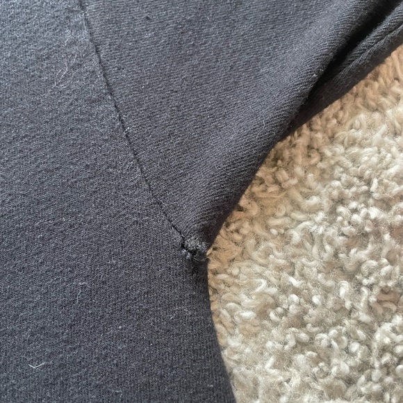 Guns N’ Roses Hard Metal Graphic Tee Women’s Size XL Band Music Rock - Picture 8 of 8